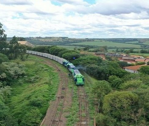 Governador destaca que novo ramal ferroviário vai mudar logística de Maracaju e região