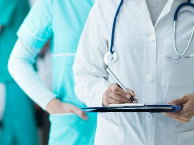 Prefeitura convoca mais 29 médicos e renova contrato de mais de 50 para reforçar atendimento na rede