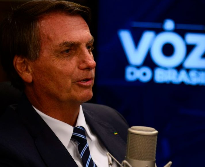 Entrevista: Presidente Bolsonaro explica sobre Auxílio Brasil e prioridades para 2022