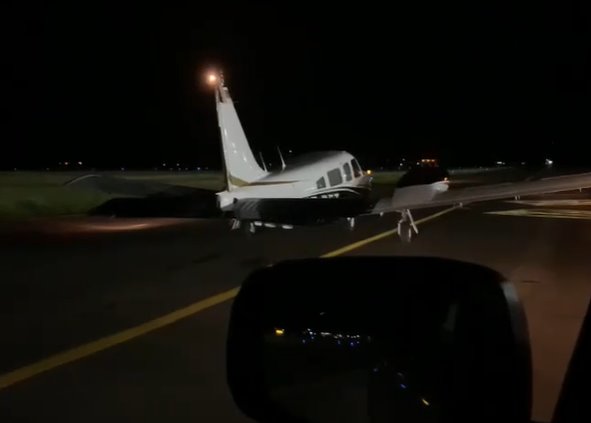 PF com apoio da FAB apreende 465 kg de cocaína em avião na pista do Aeroporto de Campo Grande – fotos e vídeos