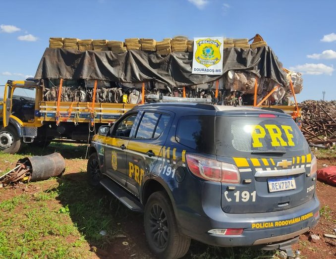 PRF apreende 3,1 toneladas de maconha em Dourados, traficante foi preso