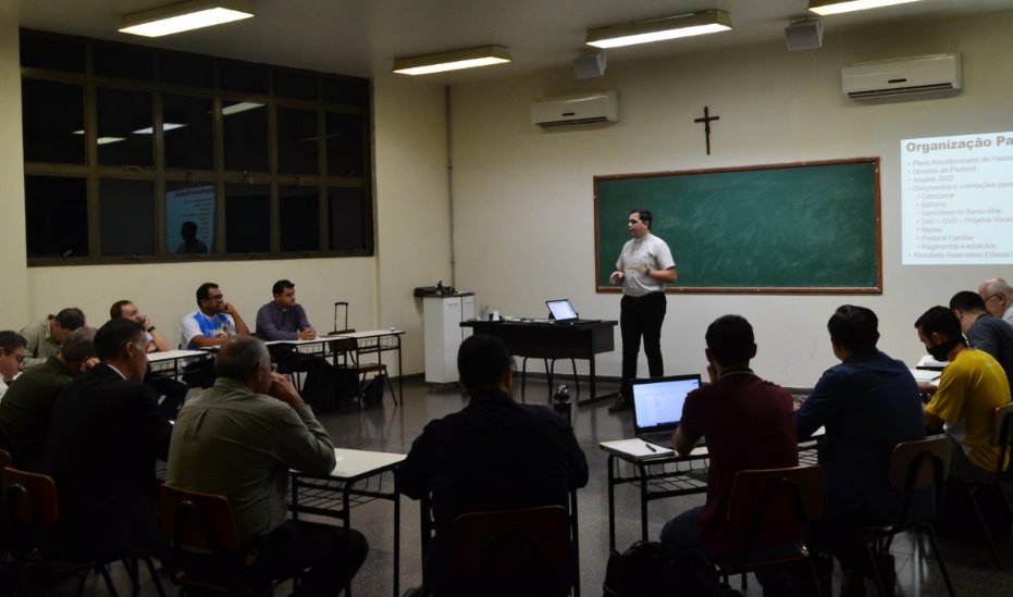 Formação para novos párocos e vigários em missão na Arquidiocese de Campo Grande