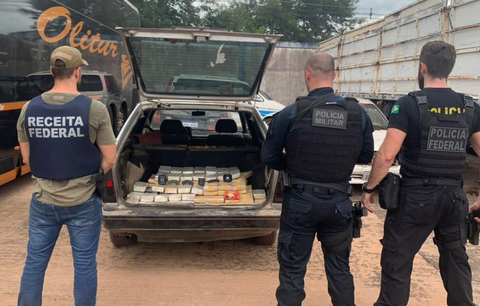 Ação conjunta da Polícia Federal, Polícia Militar e Receita Federal apreende 125 kg de cocaína na fronteira com a Bolívia em Corumbá