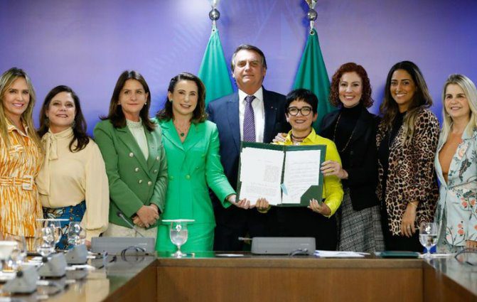 Presidente Bolsonaro sanciona lei que aumenta punição para violência contra crianças e adolescentes