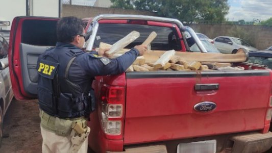 PRF apreende 1,1 tonelada de maconha e recupera caminhonete em Campo Grande