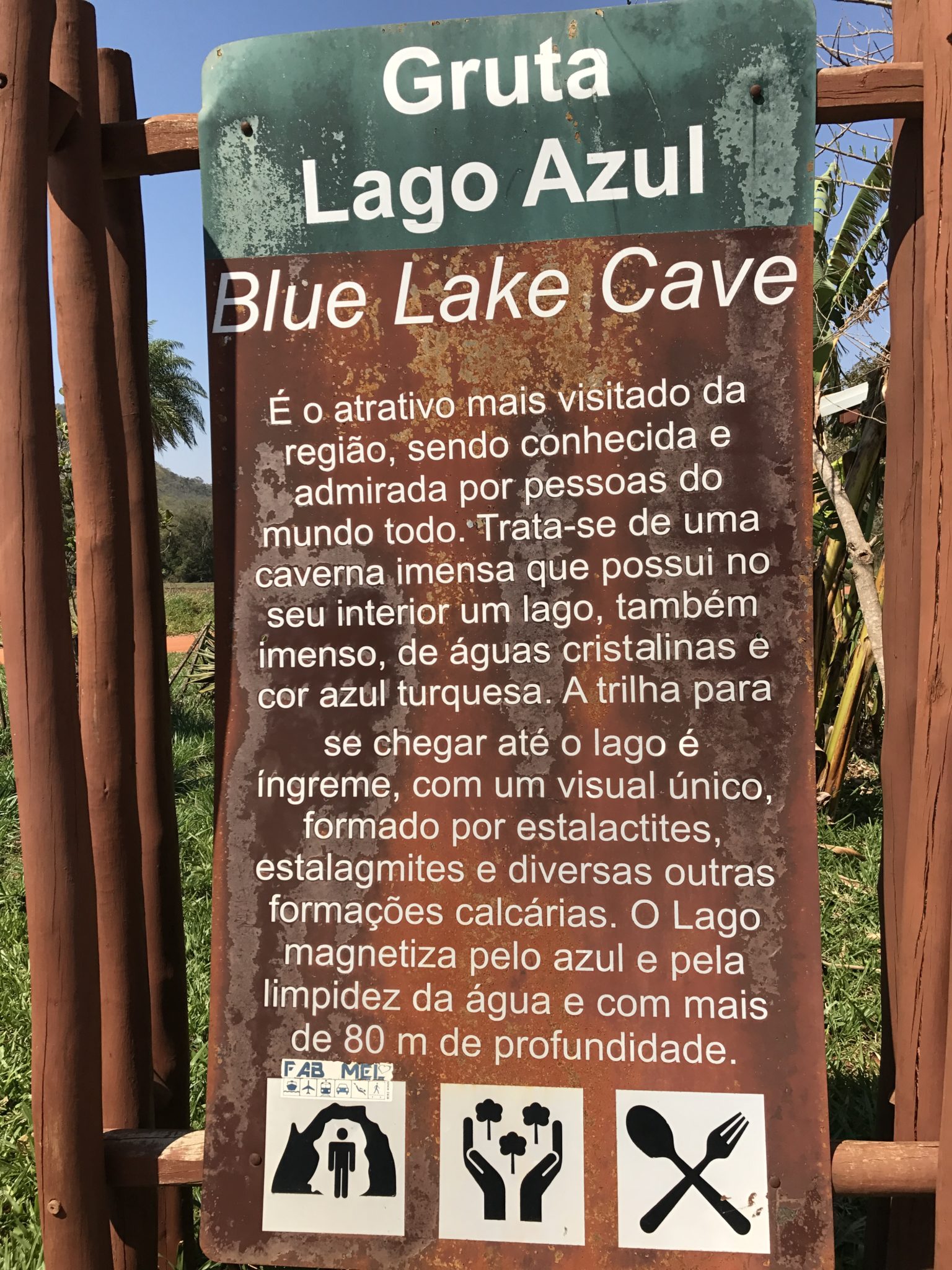 Gruta do Lago Azul: beleza impar que encanta o mundo ameaçada pela ganância do homem