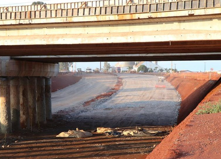 Barbosinha cobra retomada de obras de implantação do viaduto no Trevo do DOF