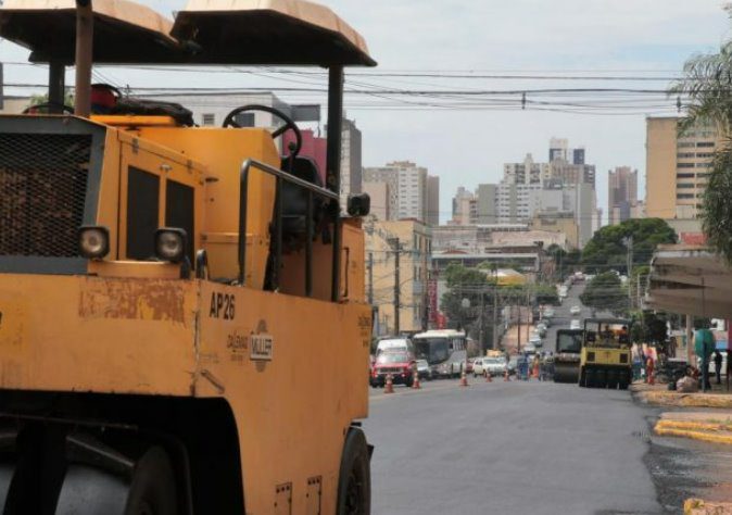 Reviva: Recapeamento avança pela Rua Dom Aquino nesta terça-feira