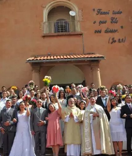 Casamento comunitário reúne 45 casais em Campo Grande