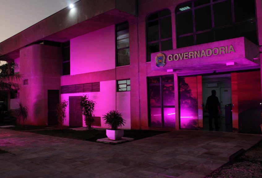 Governadoria “se veste” de lilás para promover mês de combate à violência doméstica em MS