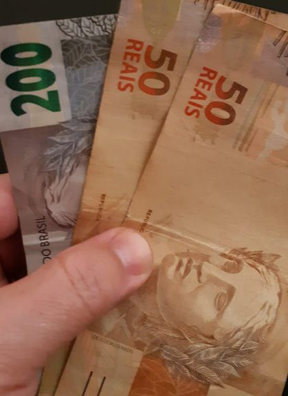Bolsonaro sobre salário mínimo para R$ 1.302 em 1º de janeiro