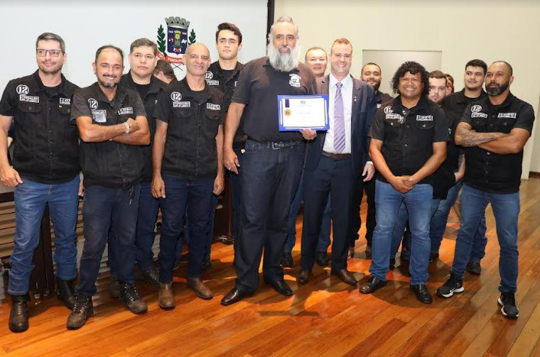 Ponta Porã: Moto Clube Lobo Solitário recebe Medalha do Mérito Legislativo