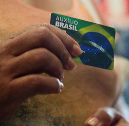 Confira calendário de pagamentos do Auxílio Brasil para 2023