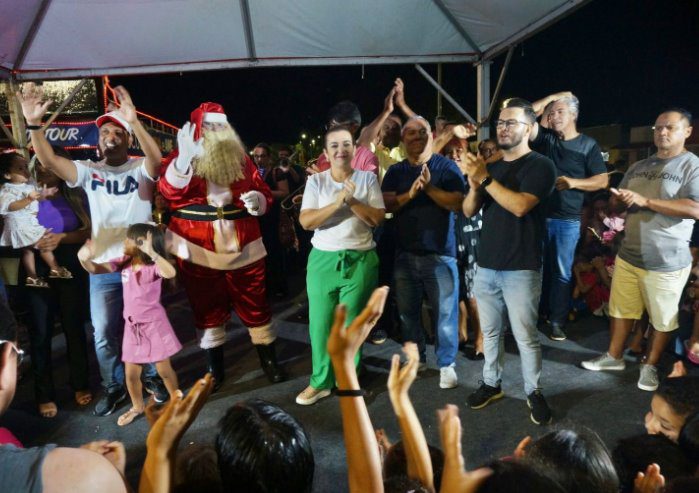 Ação social: Emoção e alegria dão o tom do Natal nos Bairros nas Moreninhas