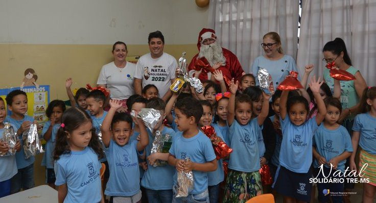 Natal Solidário 2022: TRE-MS entregou brinquedos a crianças de Campo Grande