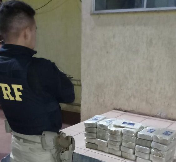 PRF apreende 31 kg de cocaína em Corumbá