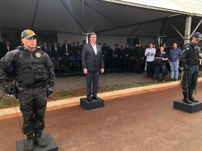 Governador Eduardo Riedel participa da troca de Direção do DOF e dos Comandos do CPA-1 e 3º BPM