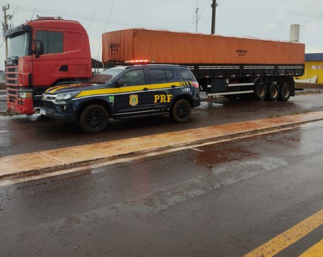 PRF recupera carreta e Ponta Porã e motorista é liberado do cárcere em São Paulo