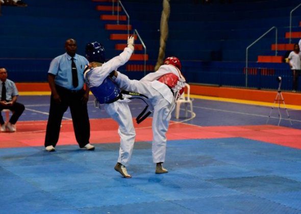 Atletas e técnicos representam MS em disputa nacional de taekwondo no Rio de Janeiro