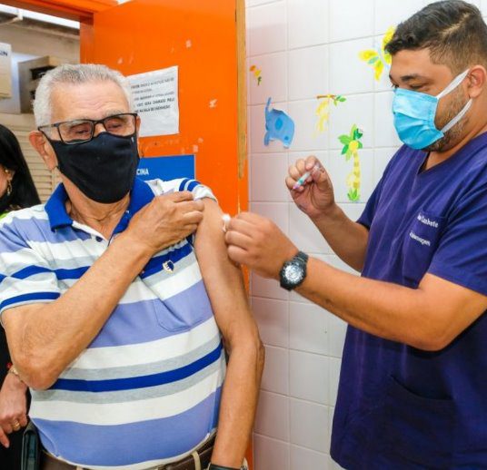 Campo Grande amplia faixa-etária e locais para aplicação da vacina bivalente contra Covid-19