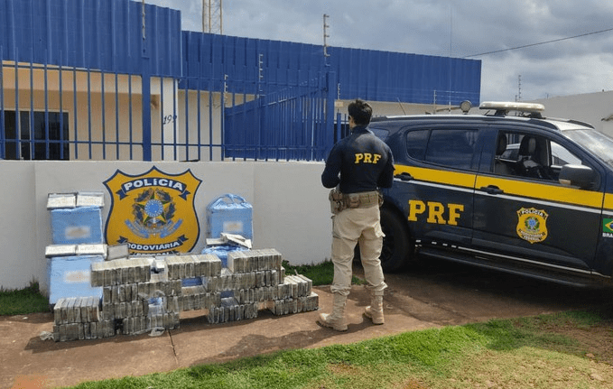 PRF apreende 484 Kg de cocaína em carga de carnes em Paranaíba