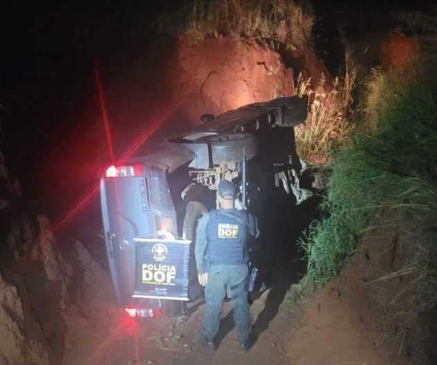 DOF recupera camioneta roubado no Rio de Janeiro