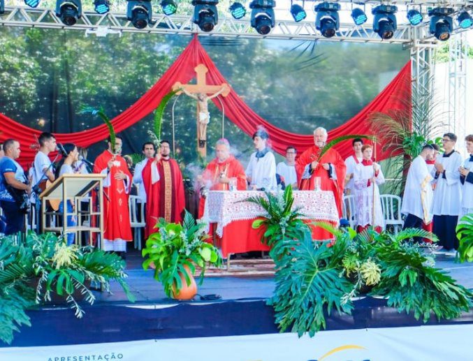 Pela primeira vez, Missa de Ramos é celebrada na Cidade da Páscoa