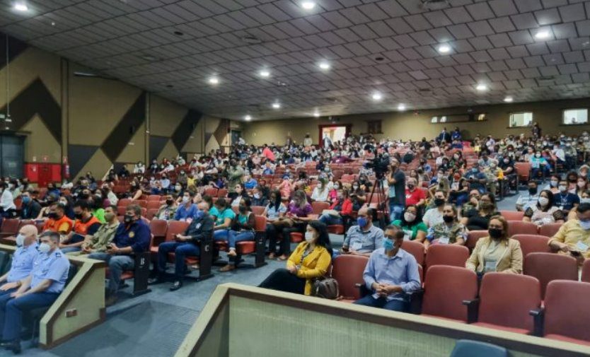 Representantes de órgãos públicos e sociedade civil discutem cenário da dengue em Campo Grande