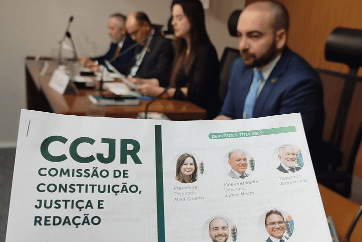 CCJR aprova tramitação da matéria que reajusta remuneração dos servidores da ALEMS