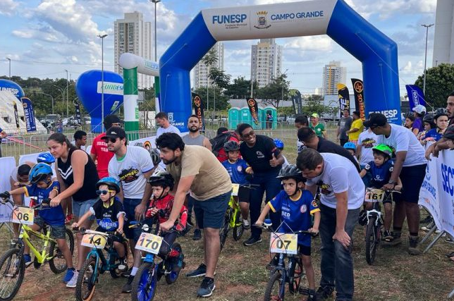 Campeonato de ciclismo infantil reúne mais de 1500 pessoas no Parque do Sóter