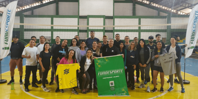 Curso em Naviraí capacitou profissionais sobre atualizações de regras do voleibol