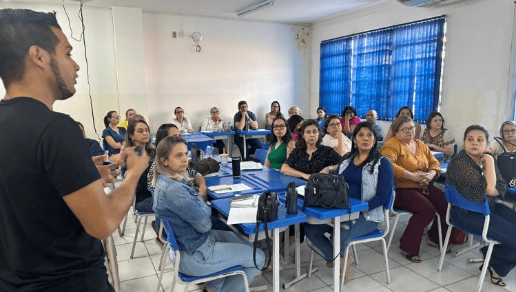 Equipes técnico-pedagógicas da Reme participam de curso de formação para apoio na Educação Infantil