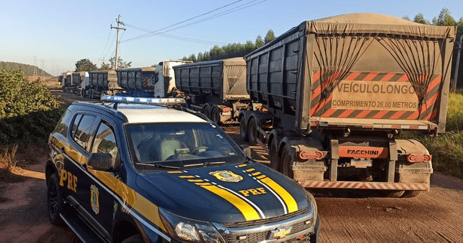 PRF retira de circulação caminhões com excesso de peso em Três Lagoas