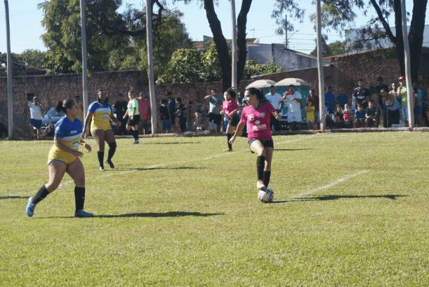 Mais de 800 pessoas participaram da abertura da 1ª Copa Campo Grande de Futebol Society Feminino
