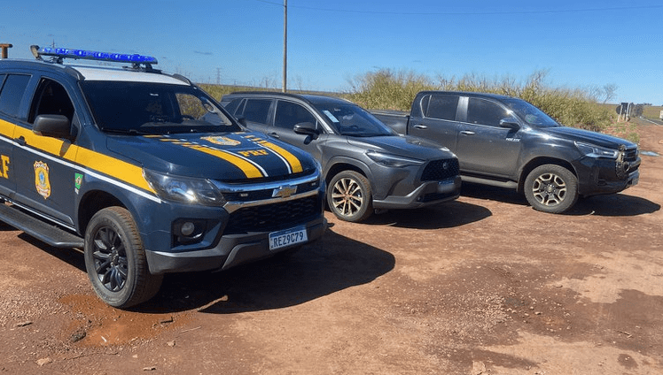 PRF recupera veículos e prende sequestrador de um casal mantido refém em Goiás