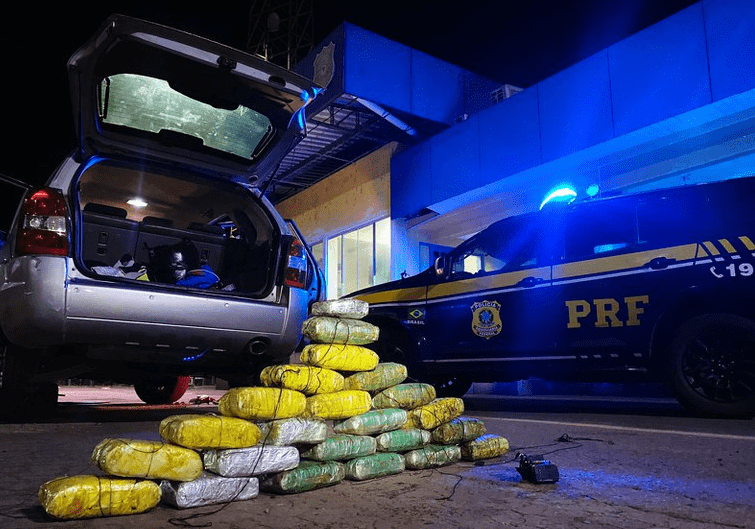 Em Corumbá, PRF apreende 24 Kg de cocaína 