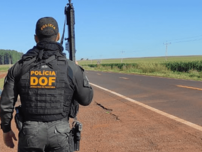 Amambai: Veículo roubado que seguia para o Paraná com mais de 300 quilos de maconha é recuperado pelo DOF 